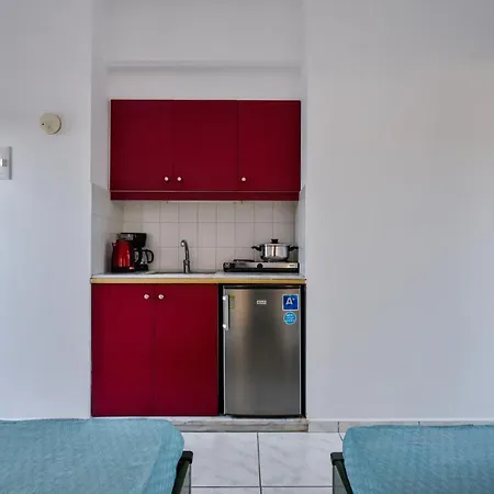 Maria Apts Aparthotel