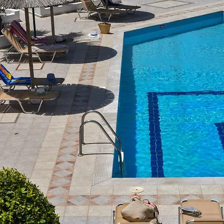 Maria Apts Aparthotel
