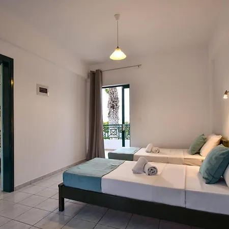 Maria Apts Aparthotel