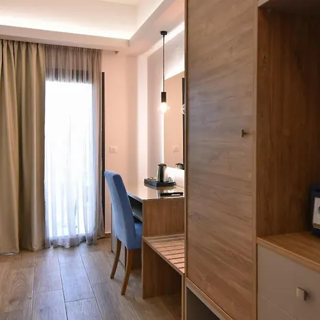 מלון דירות Maria Apts 3*